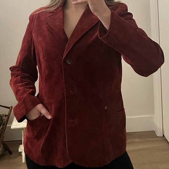 B.U.M. Red Blazer Suede Leather Fitted Jacket with silver button detail. - Picture 9 of 10